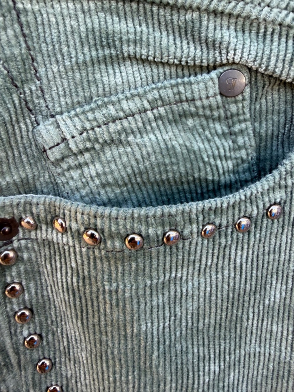 Unique Pilcro Sage green velvet corduroy studded flares size 28P - Picture 5 of 11